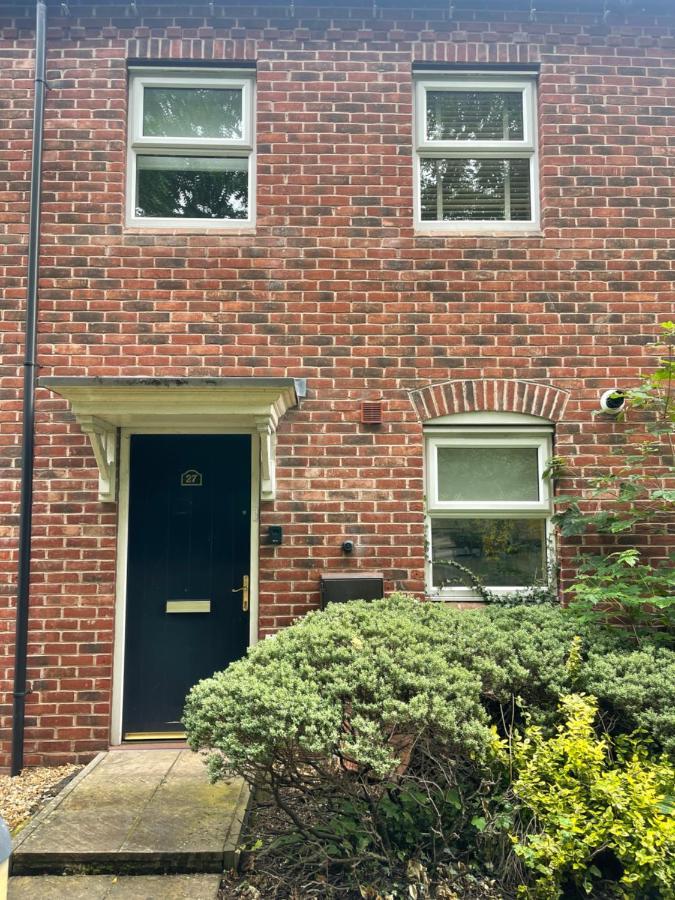 Family Home Close To Shrewsbury Town Centre Exterior photo